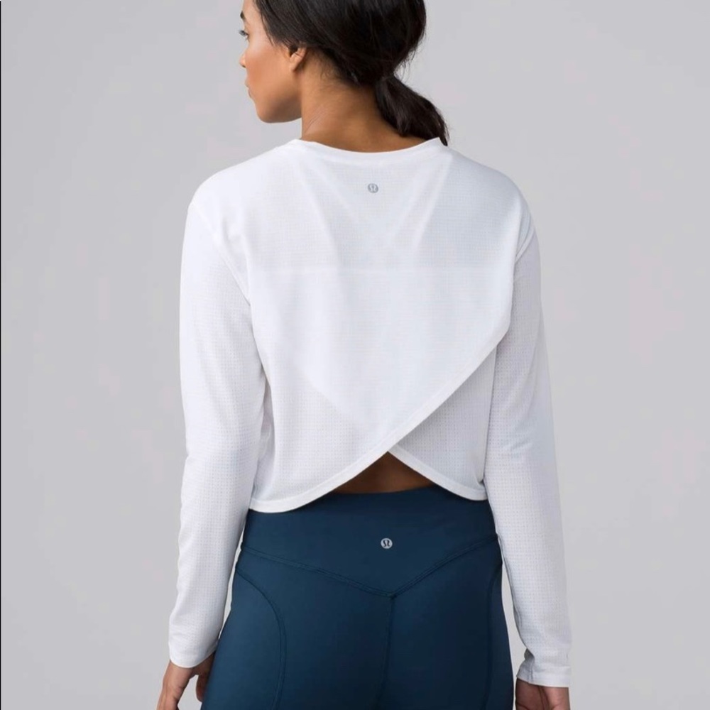 ISO‼️🍋Lululemon Pushing Limits Long Sleeve Top 🍋